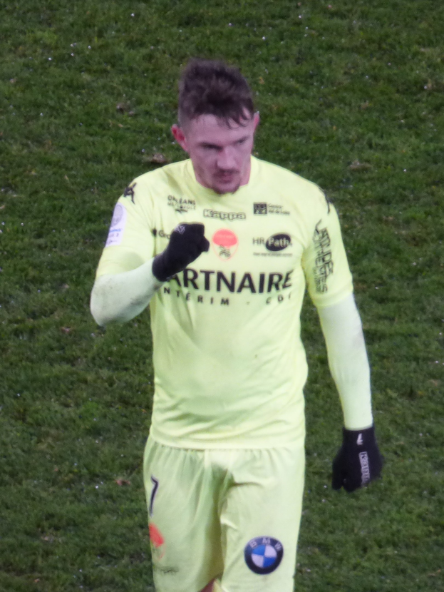VfB verpflichtet Torwart Ismaël François Bos