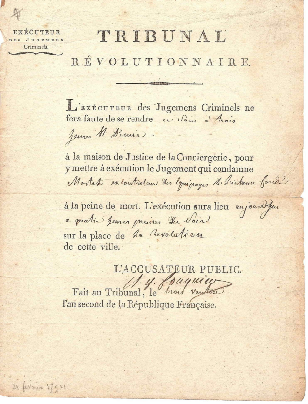 Gelbliches juristisches Dokument mit der Überschrift "Tribunal Révolutionnaire", das Hinrichtungsurteile in Frankreich beschreibt, geschrieben in Schreibschrift.