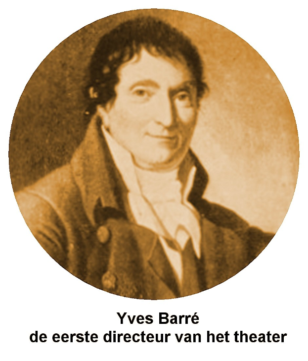 Portrait von Yves Barre, Theaterdirektor, in einem schwarzen Anzug und weißem Hemd mit ernstem Gesichtsausdruck, zurückgekämmtem Haar und direktem Blick in die Kamera; fetter Text unten.