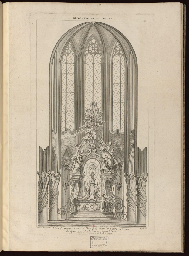 Ein aufgeschlagenes Buch mit einer detaillierten Zeichnung eines gotischen Altars mit kunstvollen Verzierungen und Texten auf dunklem Hintergrund.