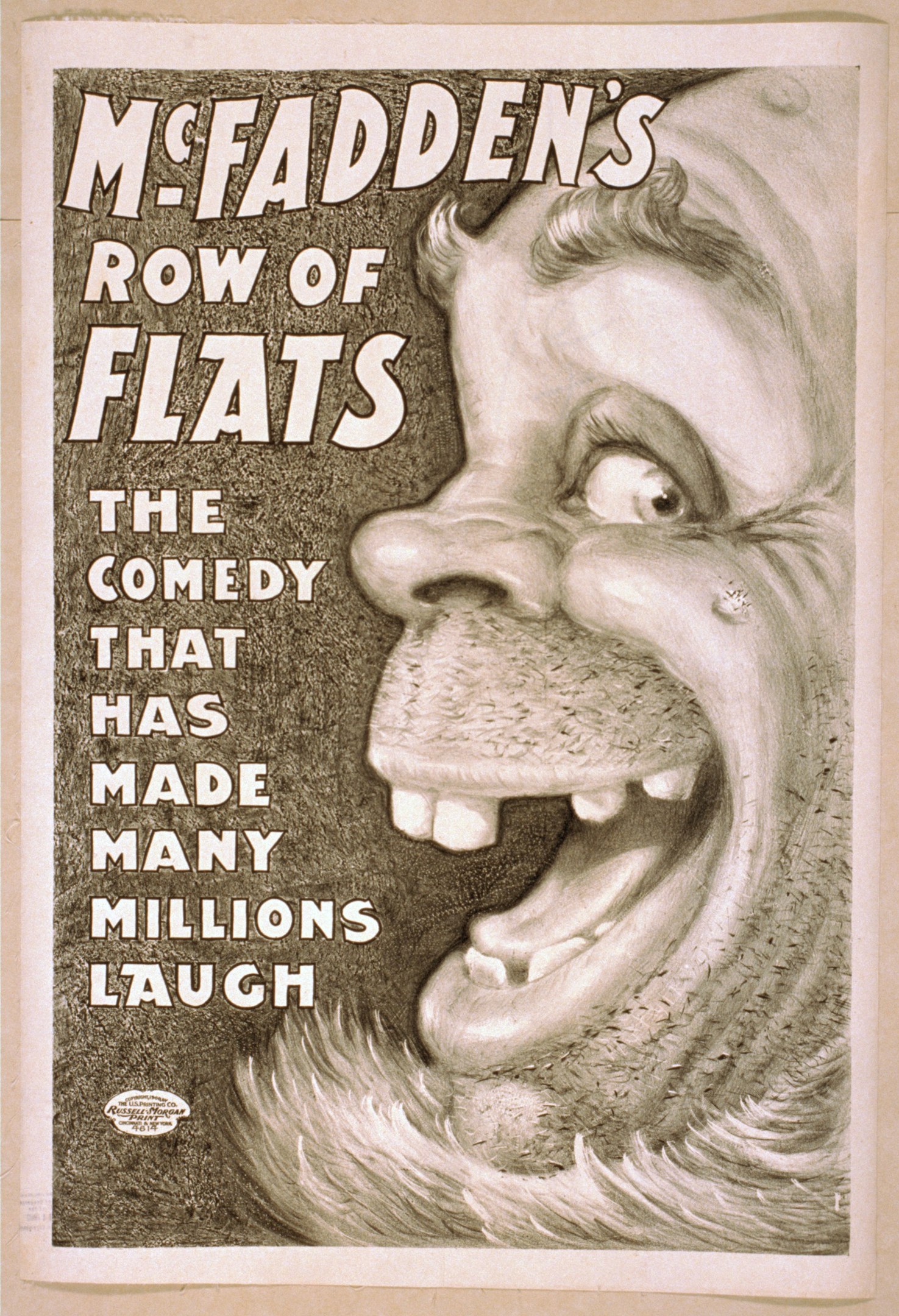 Plakat mit einem lachenden Menschen mit wilden Haaren, weit aufgerissenen Augen und einem breiten Grinsen auf einem hellgelben Hintergrund, mit der Aufschrift "McFadden's Row of Flats: The Comedy That Has Made Many Millions Laugh."