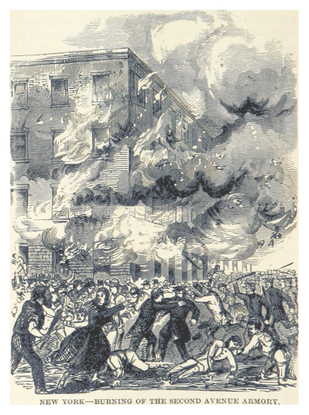 Ein Plakat zeigt das brennende Second Avenue Armory in New York City, mit einer Gruppe von Menschen davor und Rauch, der in den Himmel aufsteigt, begleitet von dem Text "New York - Brand des Second Avenue Armory" unten.