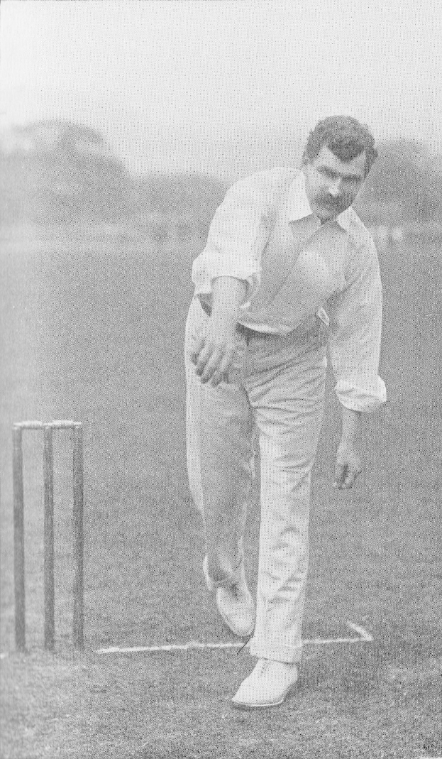 Ein Mann in weißem Hemd und Hose spielt Cricket mit Wickets auf dem Boden, Bäumen und Himmel im Hintergrund und Text, der unten 'Cricket-Spieler des Jahres' liest.